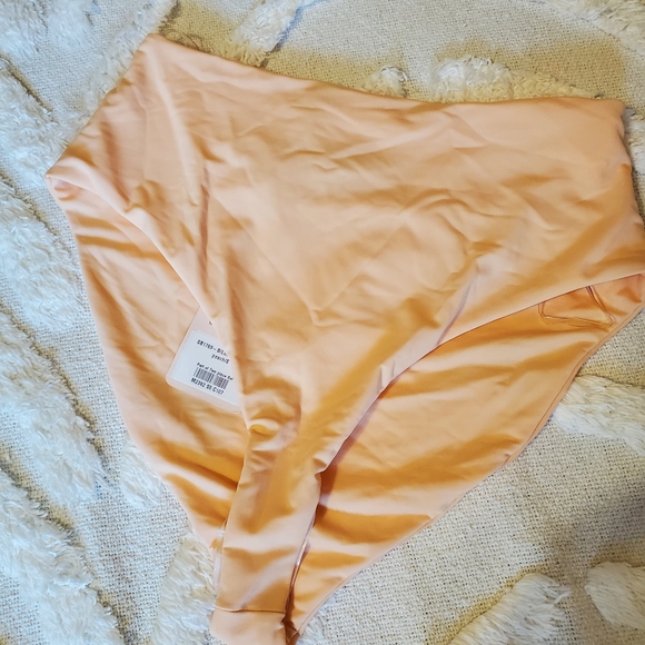 House of CB Lucya dress - Picture 13 of 16